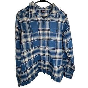 Patagonia Blue and White Button Up Long Sleeve Flannel T-Shirt